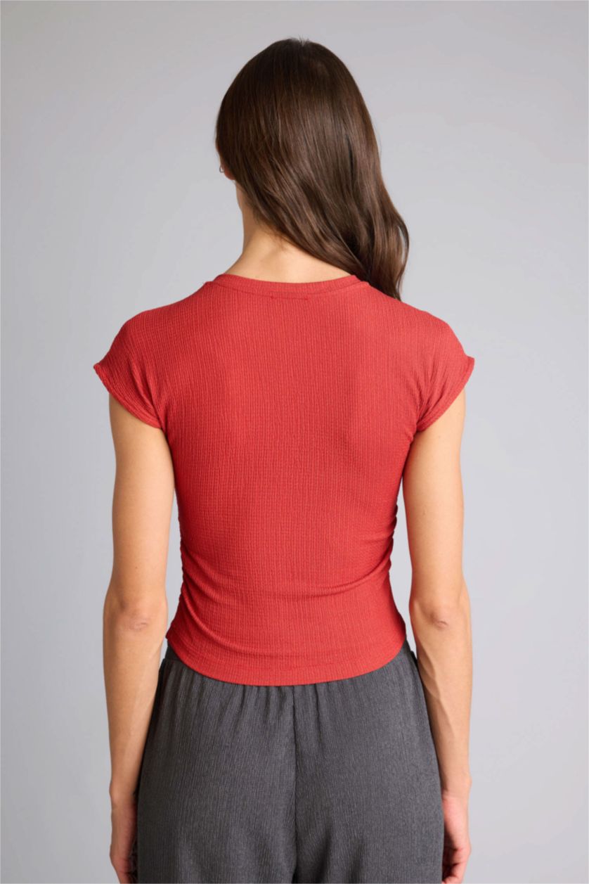 Женщины Красный Футболка Slim Fit из ткани букле с круглым вырезом и коротким рукавом