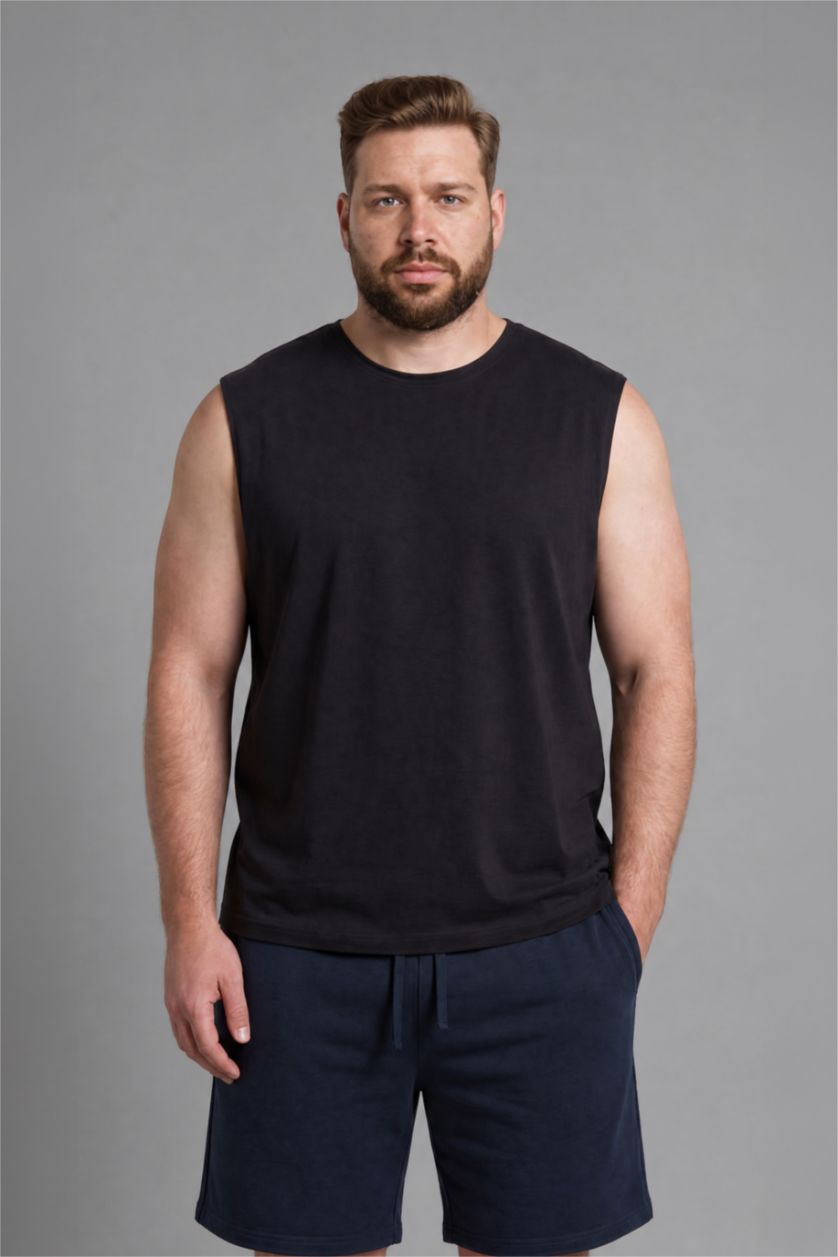 Man Black Boxy Fit Crew Neck Sleeveless Tank Top