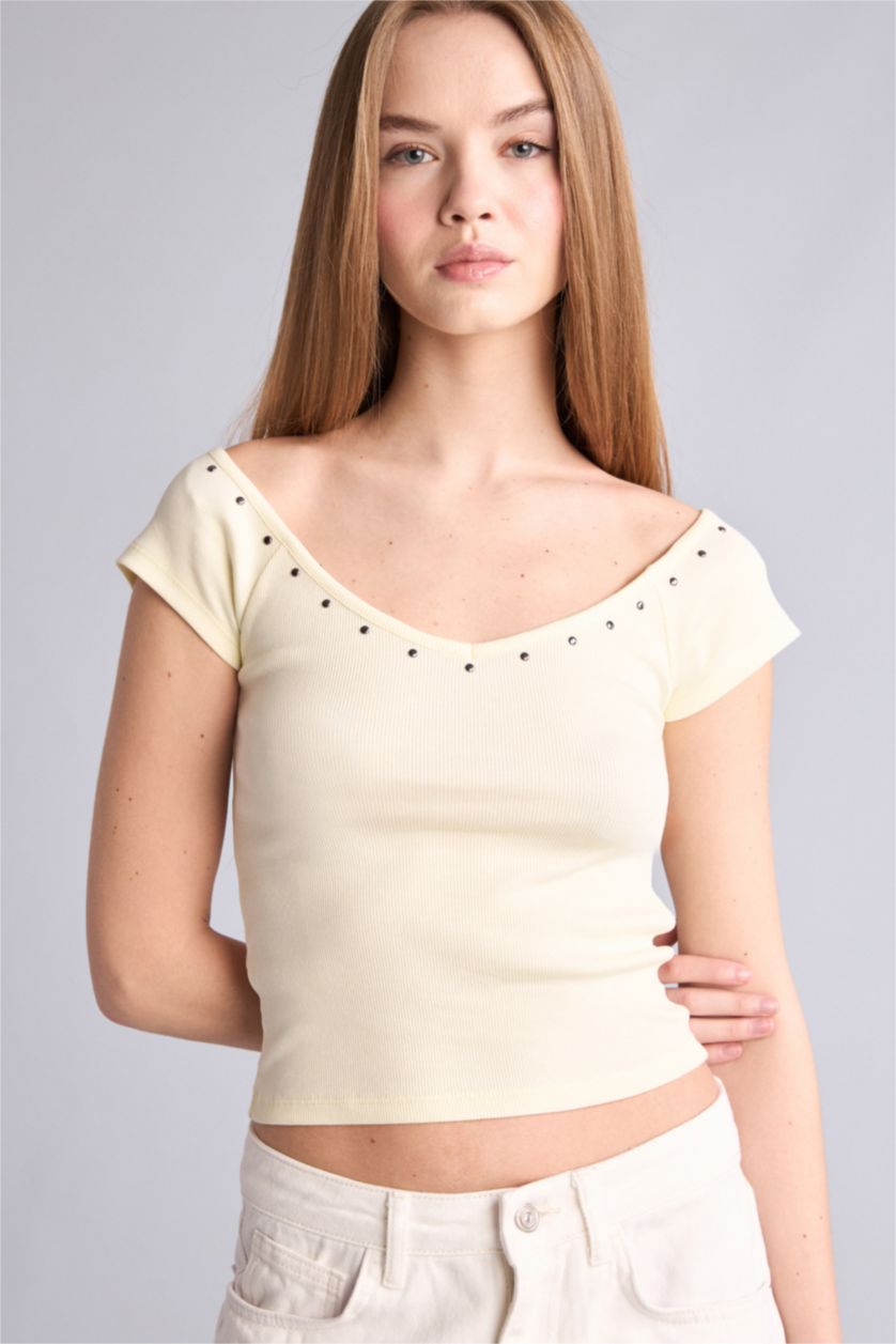 Kadın Ekru Kaşkorse Kısa Kollu Tişört