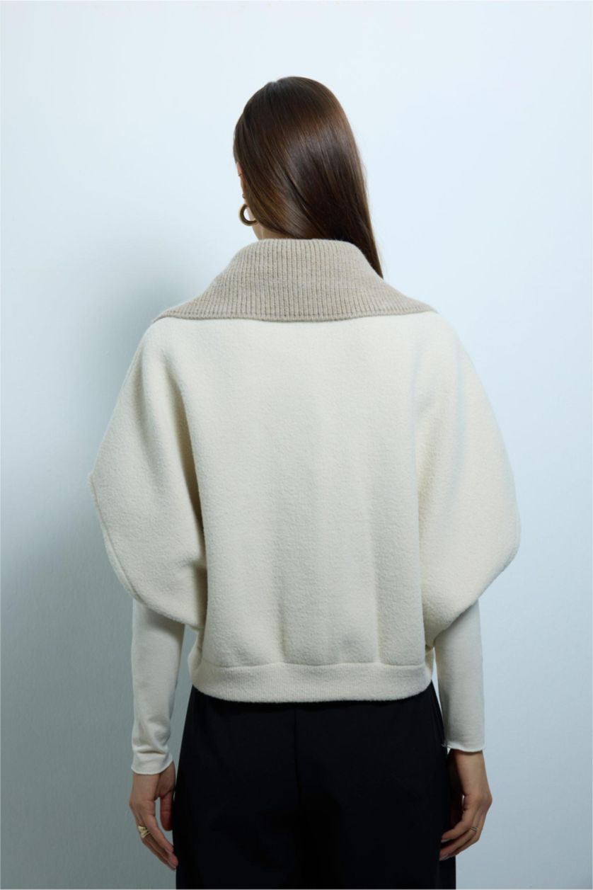 Woman Ecru Overshirt Fit Cardigan