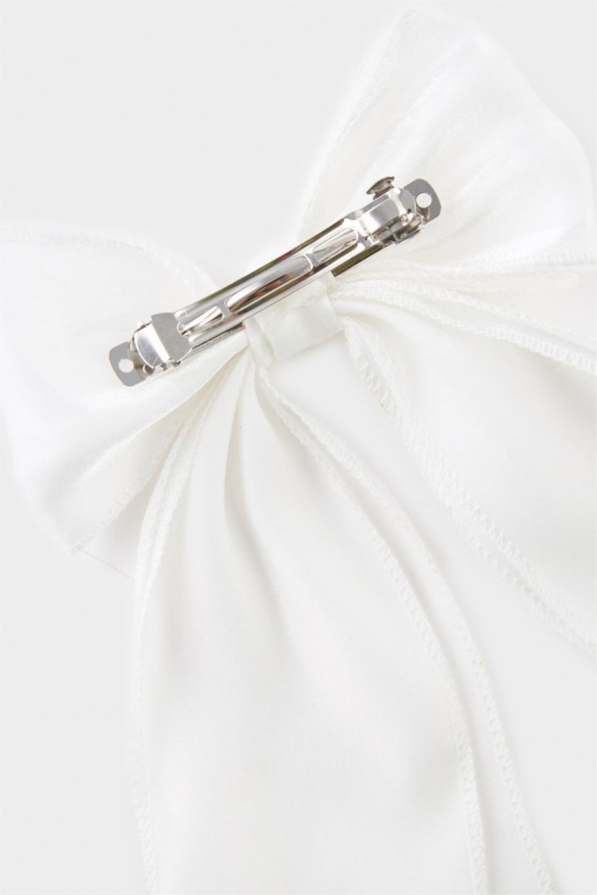 GIRLS & TEENS White Girl Ribbon Hair Clips