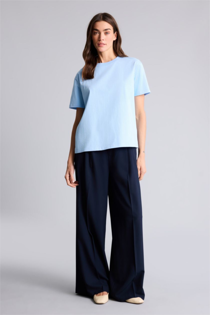 FEMME Bleu T-shirt premium à col rond et manches courtes Coupe décontractée
