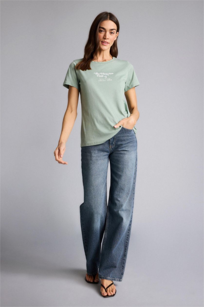 Kadın Açık Haki Regular Fıt Bisiklet Yaka Slogan Desenli Penye Kısa Kollu Tişört