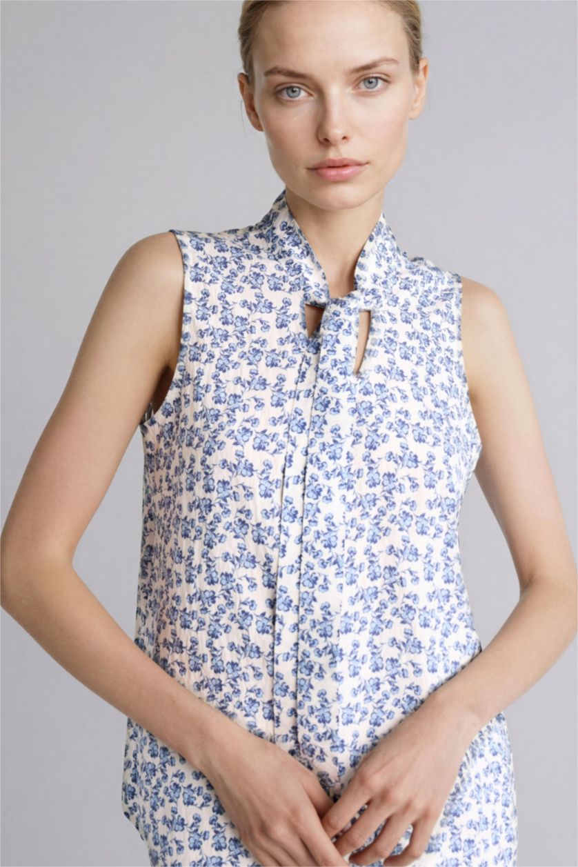 Kadın Açık Mavi Regular Fıt Kolsuz Bluz