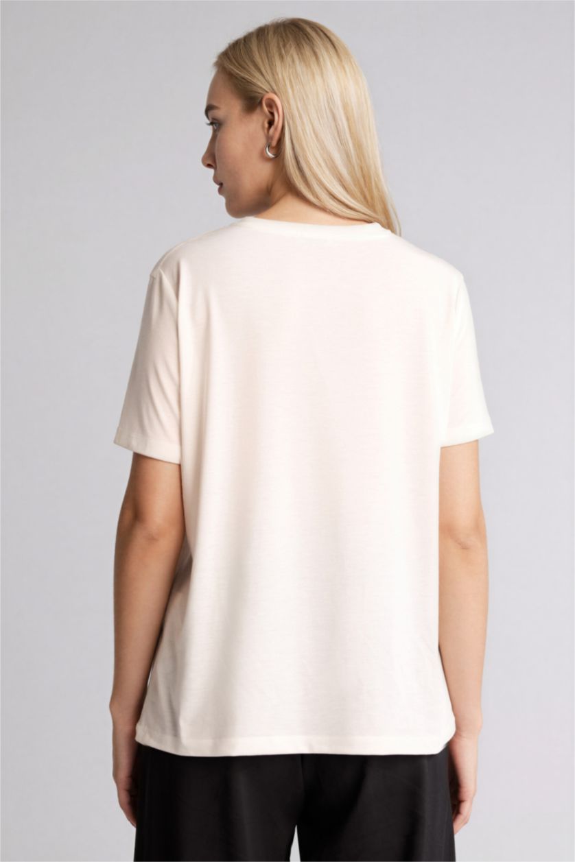 Kadın Ekru Regular Fıt Bisiklet Yaka Çiçekli Kısa Kollu Tişört