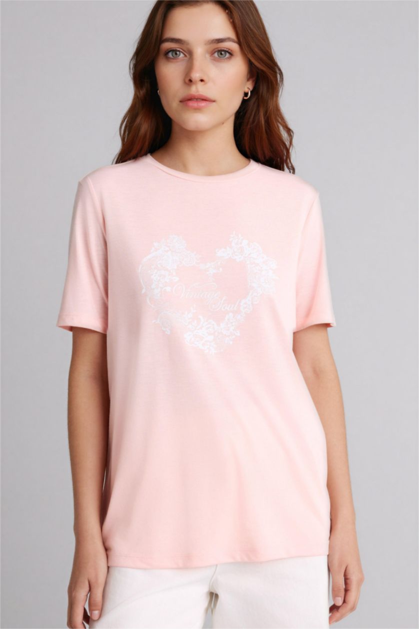 Woman Light Pink تيشيرت نص ردن فلورال قصة عادية وياخة مستديرة