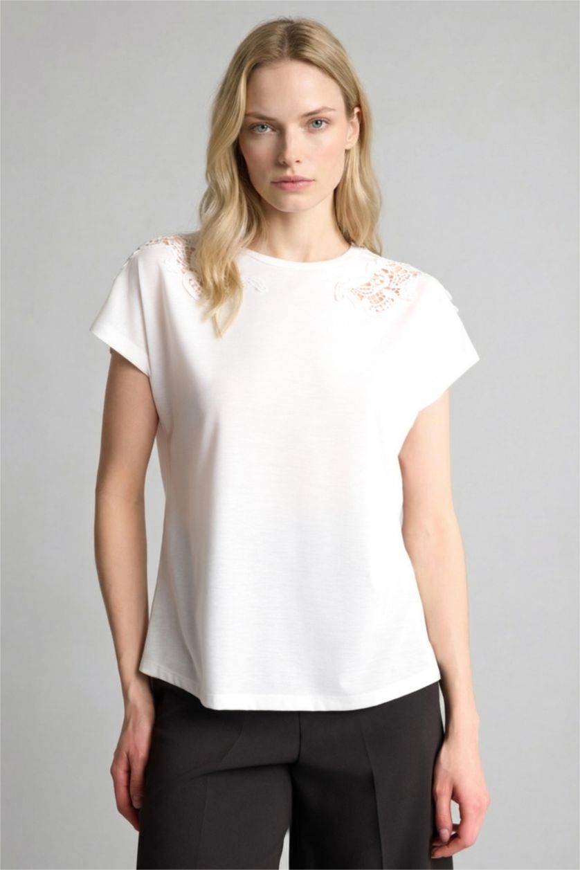 Kadın Ekru Regular Fit Kısa kollu Tişört