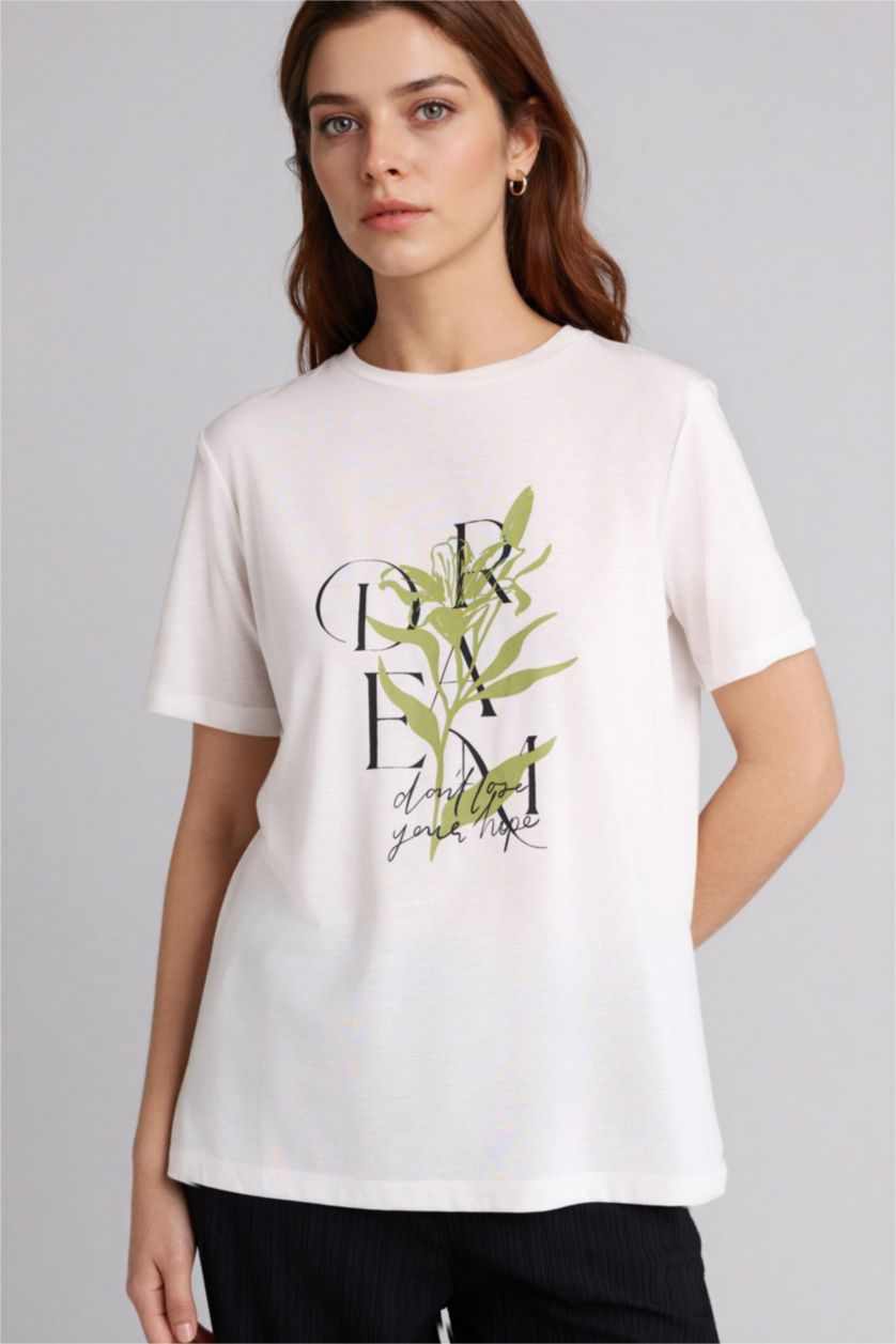 Kadın Ekru Regular Fıt Bisiklet Yaka Çiçekli Kısa Kollu Tişört