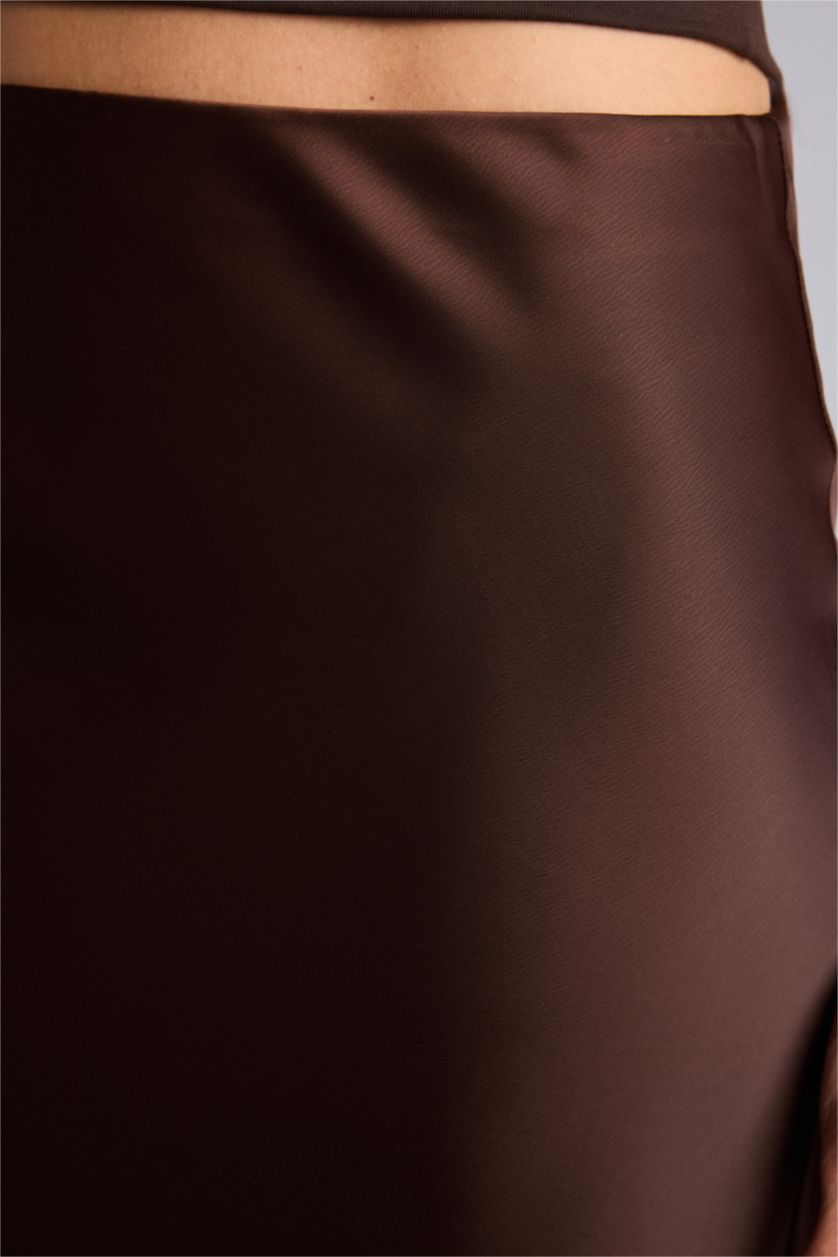 Kadın Kahve A Kesim Saten Etek