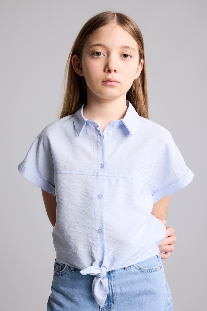 Girls & Teens Light Blue قميص بناتي قصة عادية
