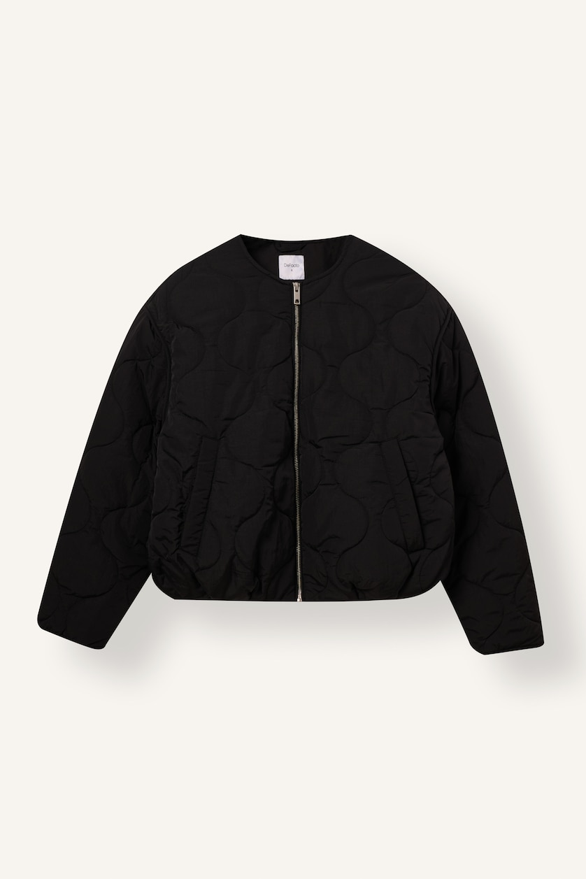Woman Black Balloon Fit Quilted Zip-Up Jacket