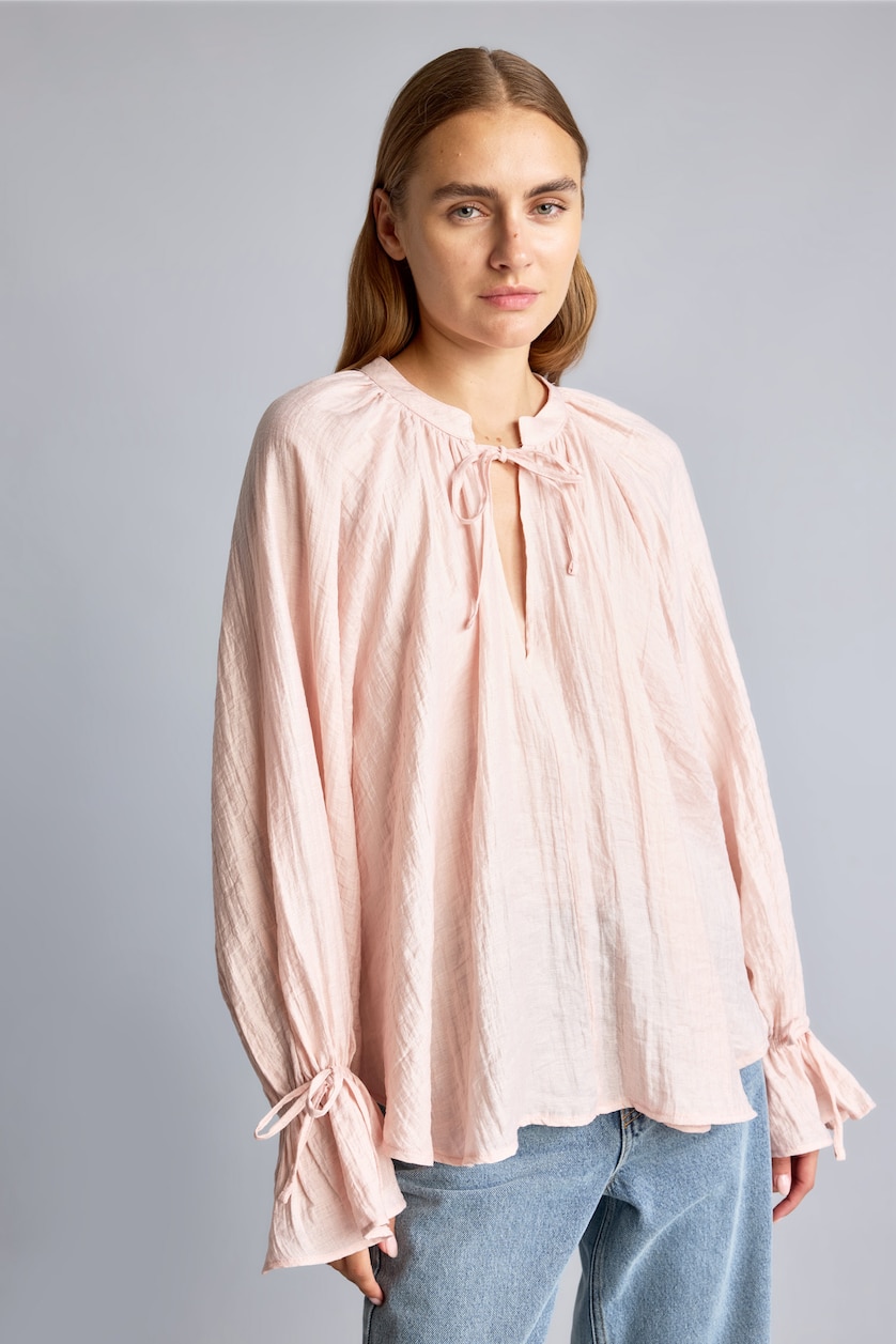 Kadın Pembe Oversize Hakim Yaka Bağcıklı Basic Bluz