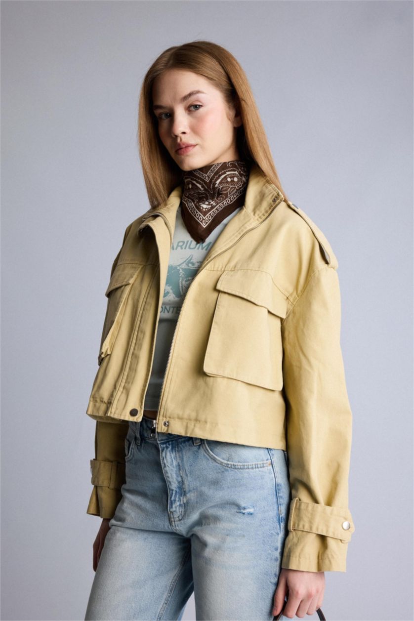 Kadın Bej Fermuarlı Kısa Pamuklu Mont