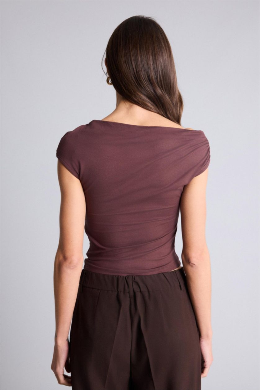 نساء بني تيشيرت نص ردن سليم فيت وياخة مدرزة