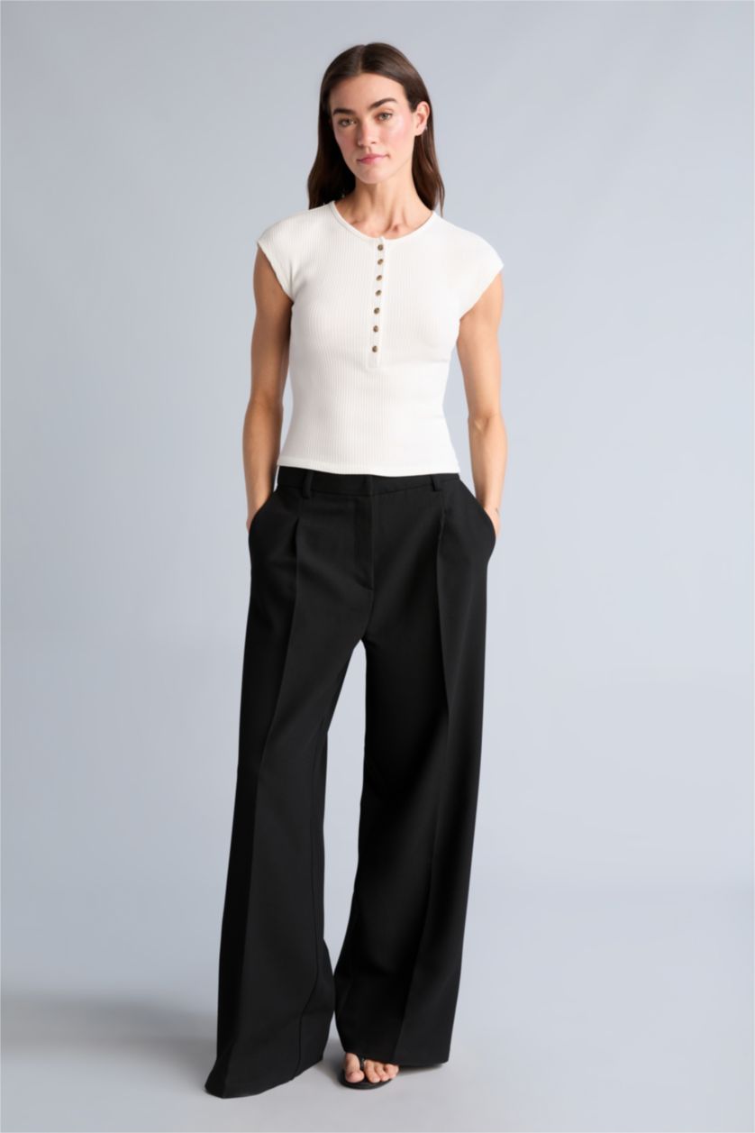 Kadın Ekru Slim Fit Kaşkorse Tişört