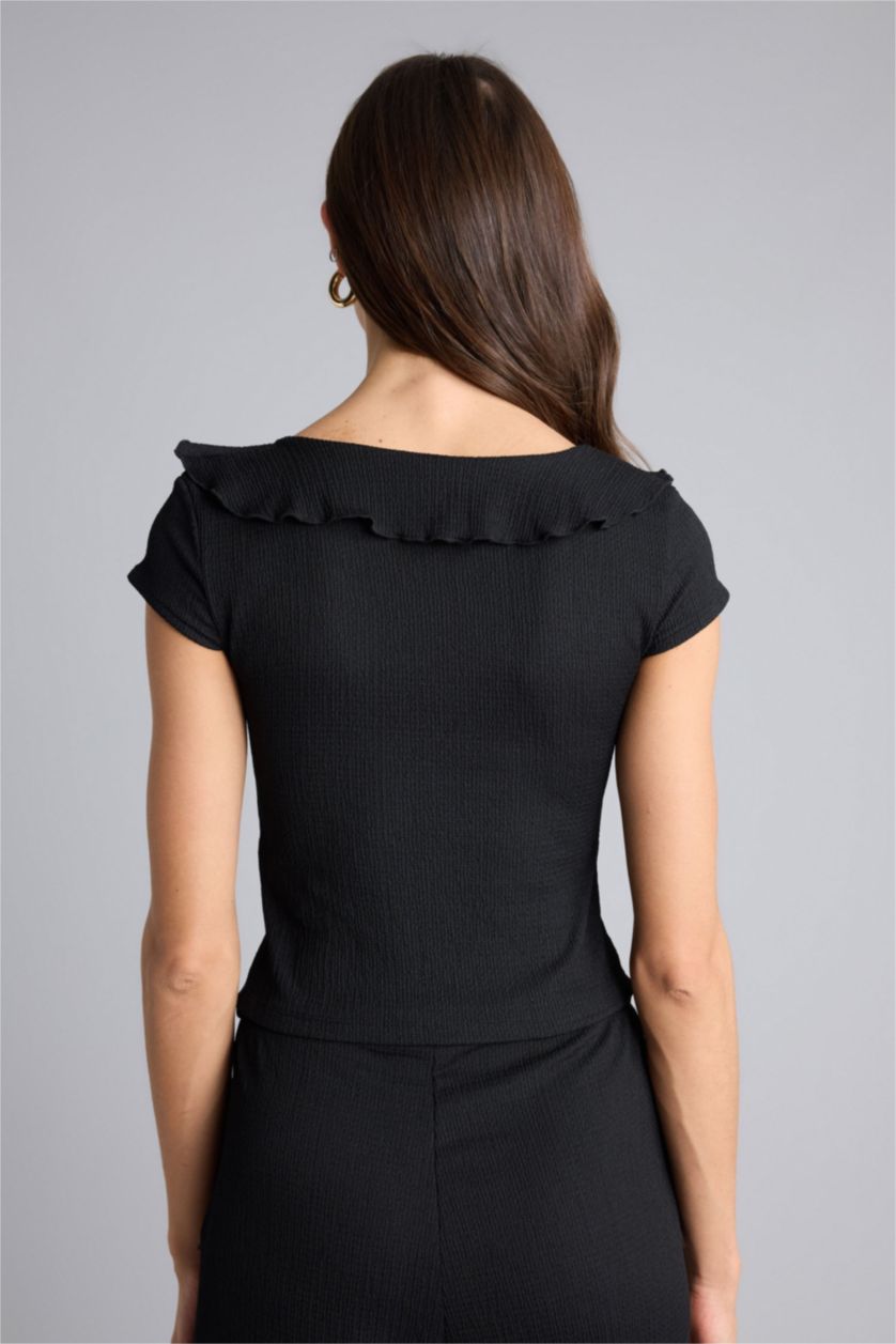 WOMAN Black Woman Short Sleeve T-Shirt