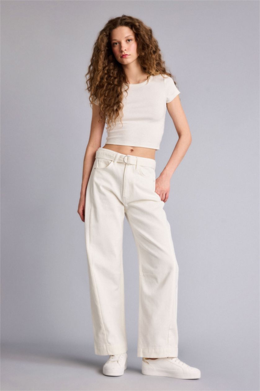 Kadın Beyaz Barrel Fıt Yüksek Bel Bilek Boy Jean Pantolon