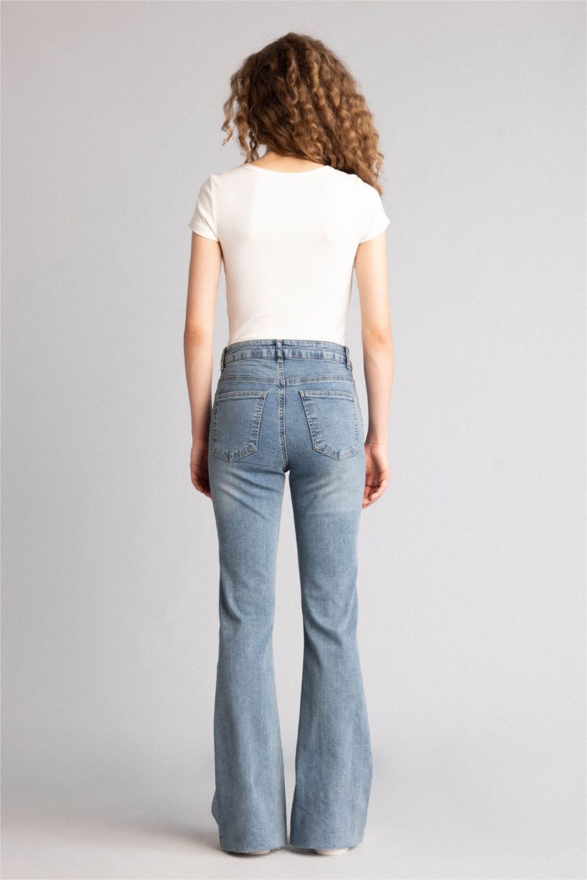 Kadın Açık Mavi Mia Flare Fıt Yüksek Bel Dar Paça Uzun Jean Yıkamalı Pantolon
