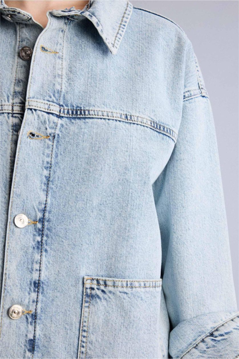 Женщины Голубрй Джинсовая куртка с широкими карманами