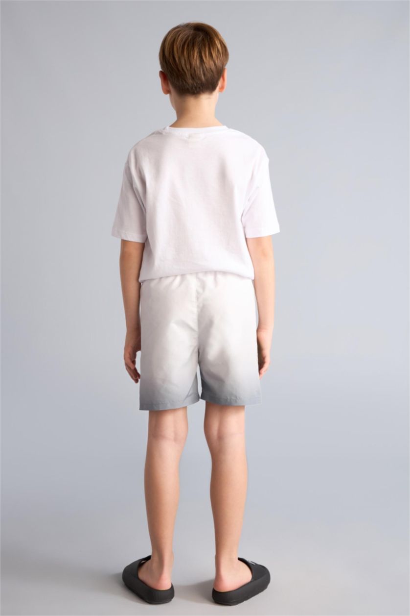 Erkek Çocuk - Genç Erkek Açık Gri Avengers Baskılı Lisanslı Deniz Şortu Erkek Çocuk