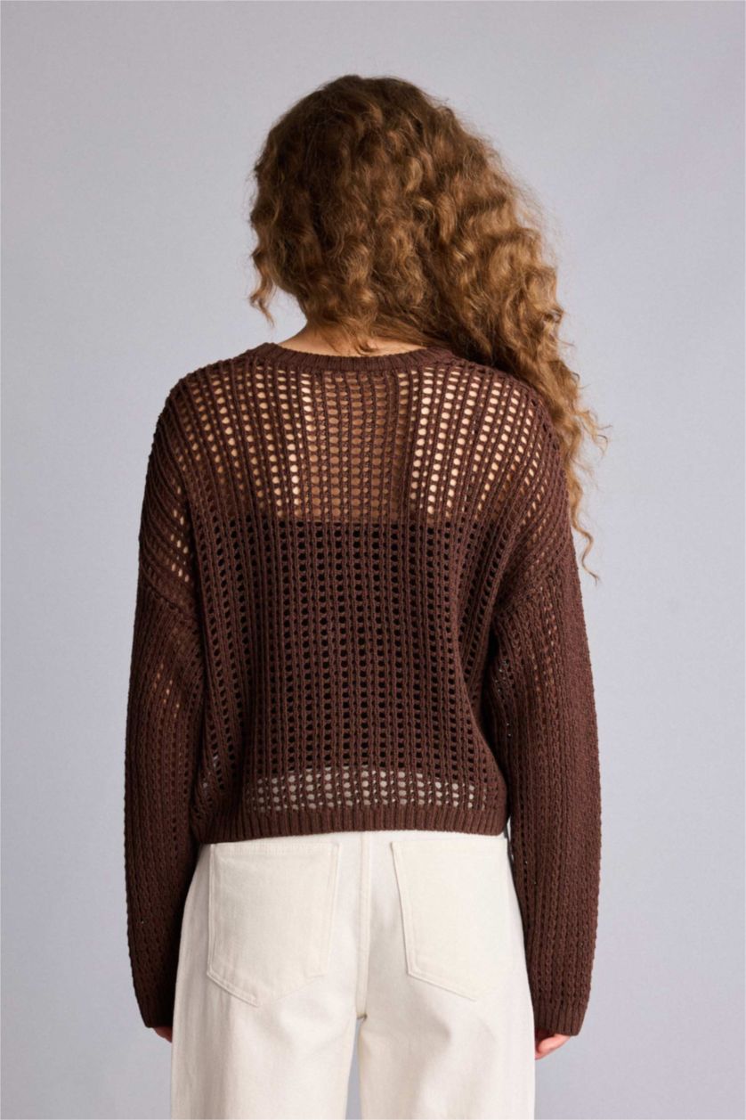 Kadın Kahve Regular Fıt Kayık Yaka Kazak