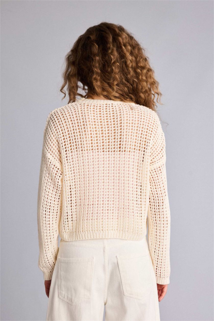 Kadın Ekru Regular Fıt Kayık Yaka Kazak