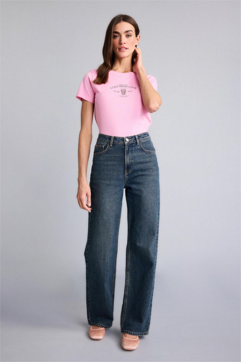 Женщины Розовый Трикотажная футболка Regular Fit с круглым вырезом принтом-слоганом и коротким рукавом