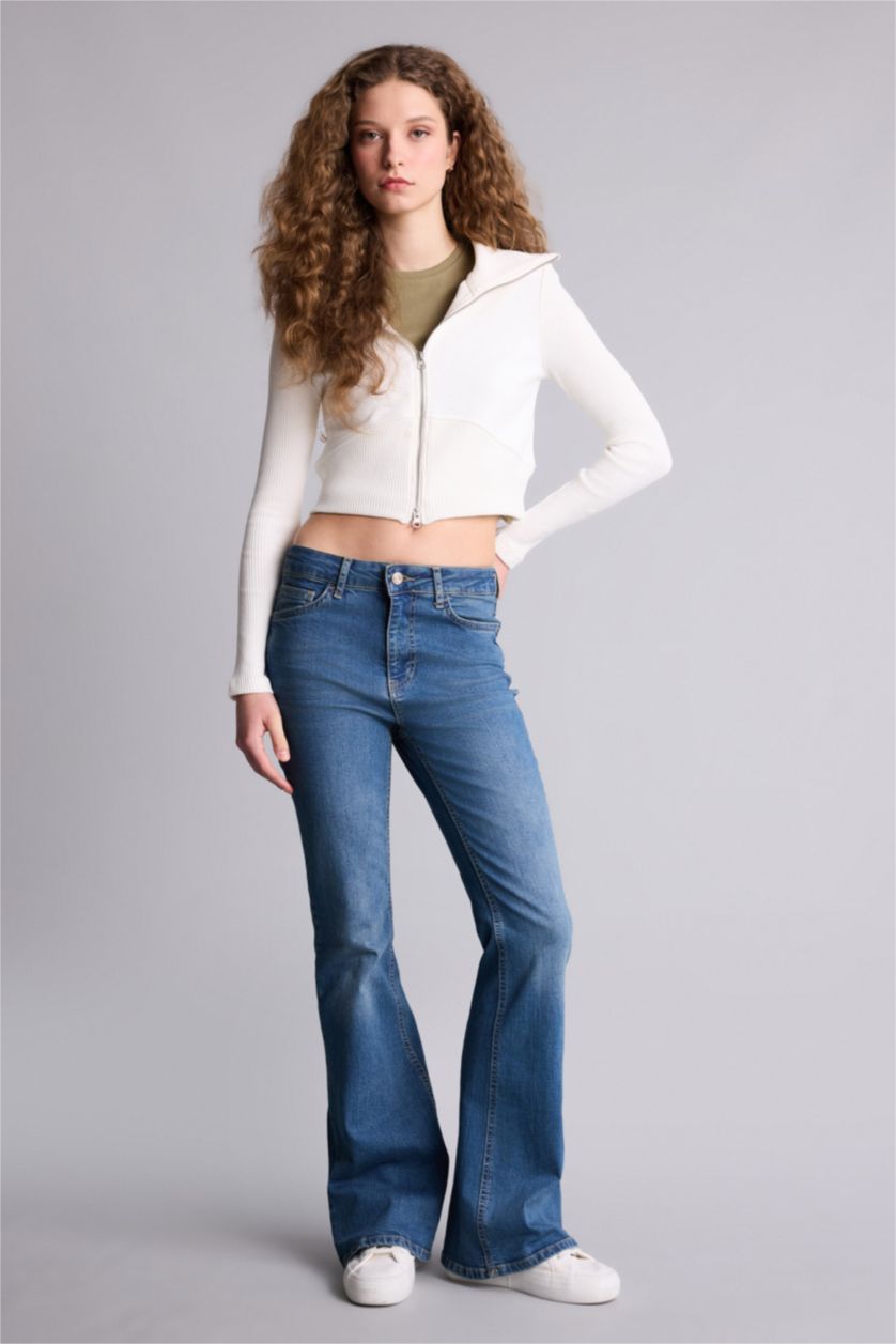 Kadın Kırık Beyaz Fıtted Kapüşonlu Kalın Kumaş Hırka