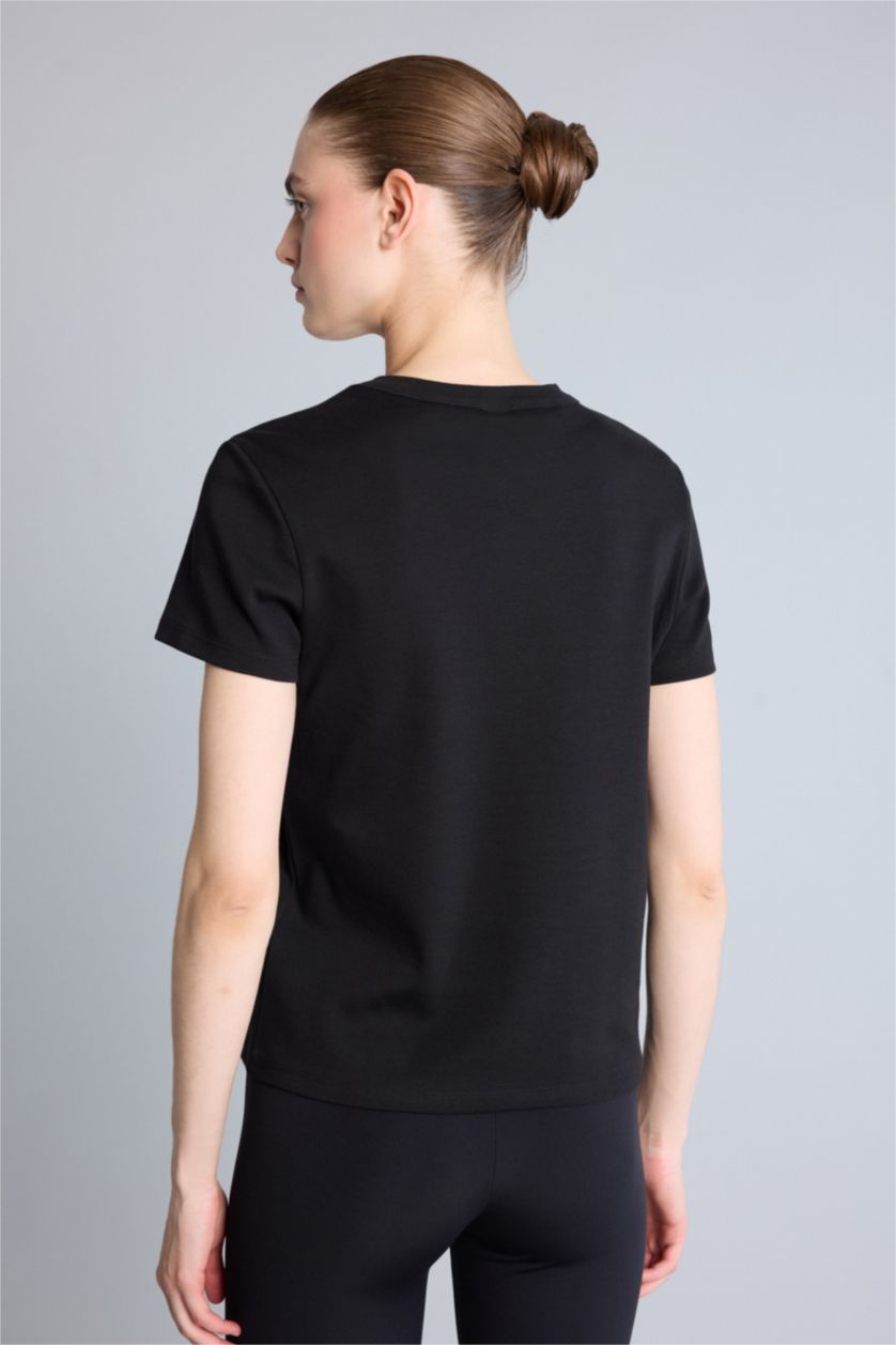 Kadın Siyah Standart Fit Kısa kollu Pamuklu Tişört