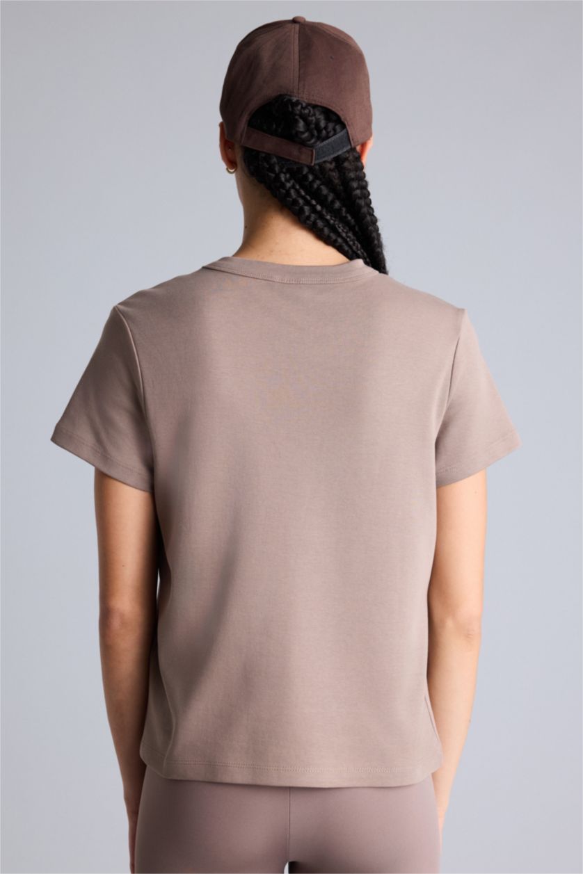 Kadın Açık Kahve Standart Fıt Bisiklet Yaka Sporcu Pamuklu Kısa Kollu Tişört