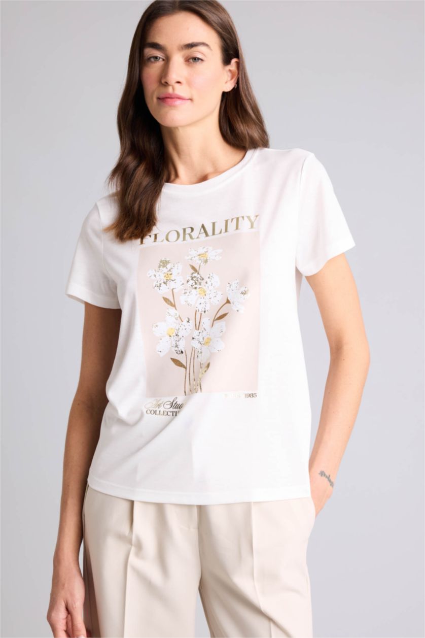 Kadın Ekru Bisiklet Yaka Çiçekli Kısa Kollu Tişört