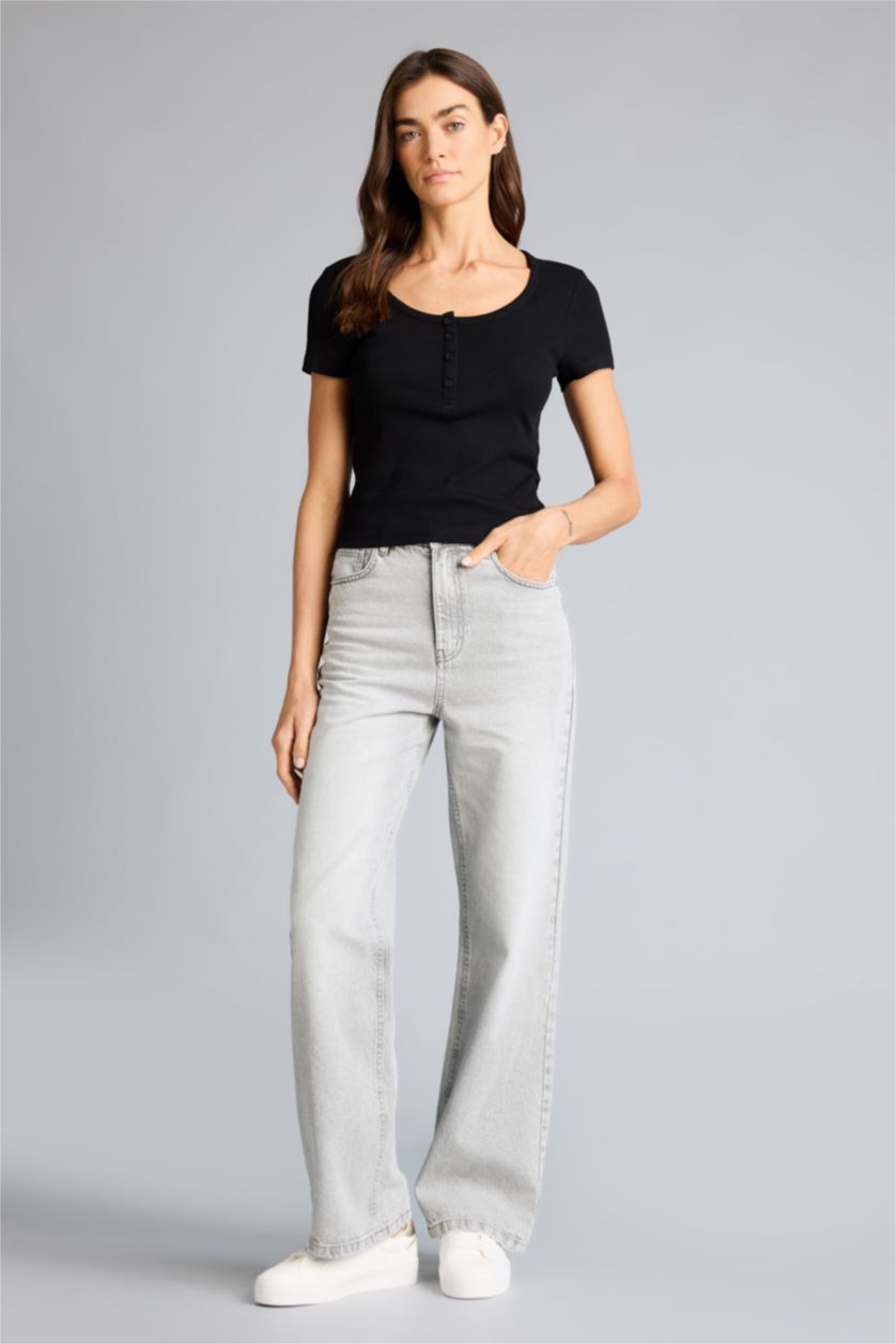 Woman Black تيشيرت نص ردن بيزك سادة قصة عادية وياخة مستديرة