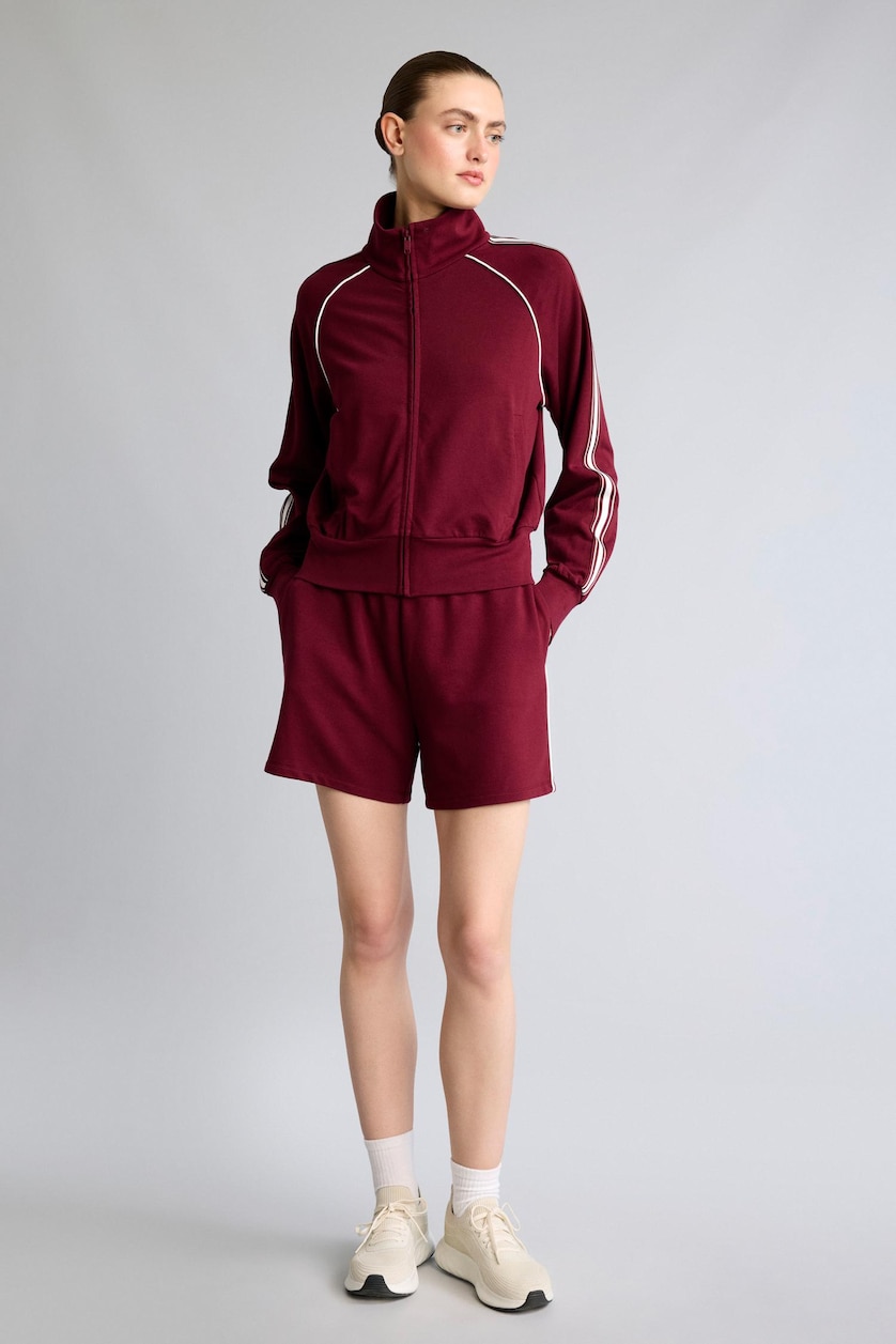 Woman Bordeaux Standard Fit High Neck Zippered Sports Hoodie