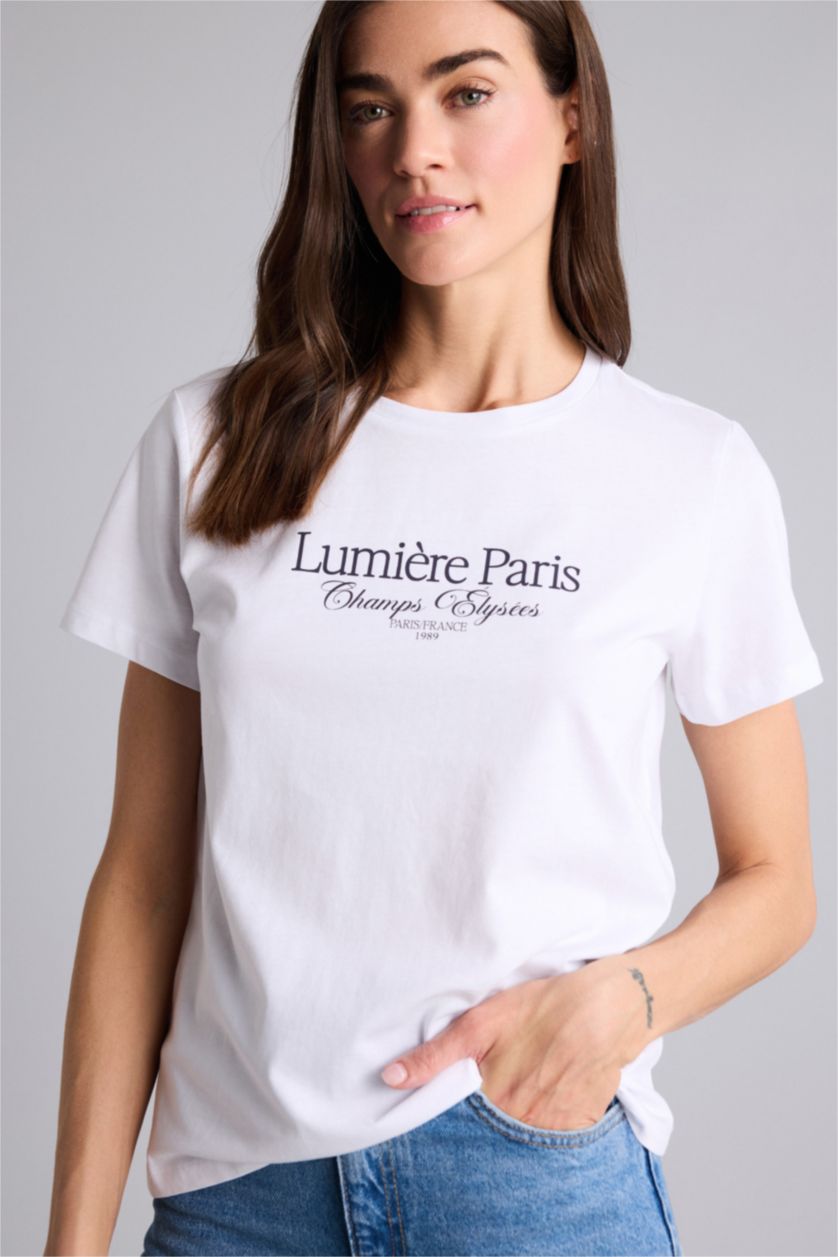 Kadın Beyaz Relax Fıt Baskılı Tişört