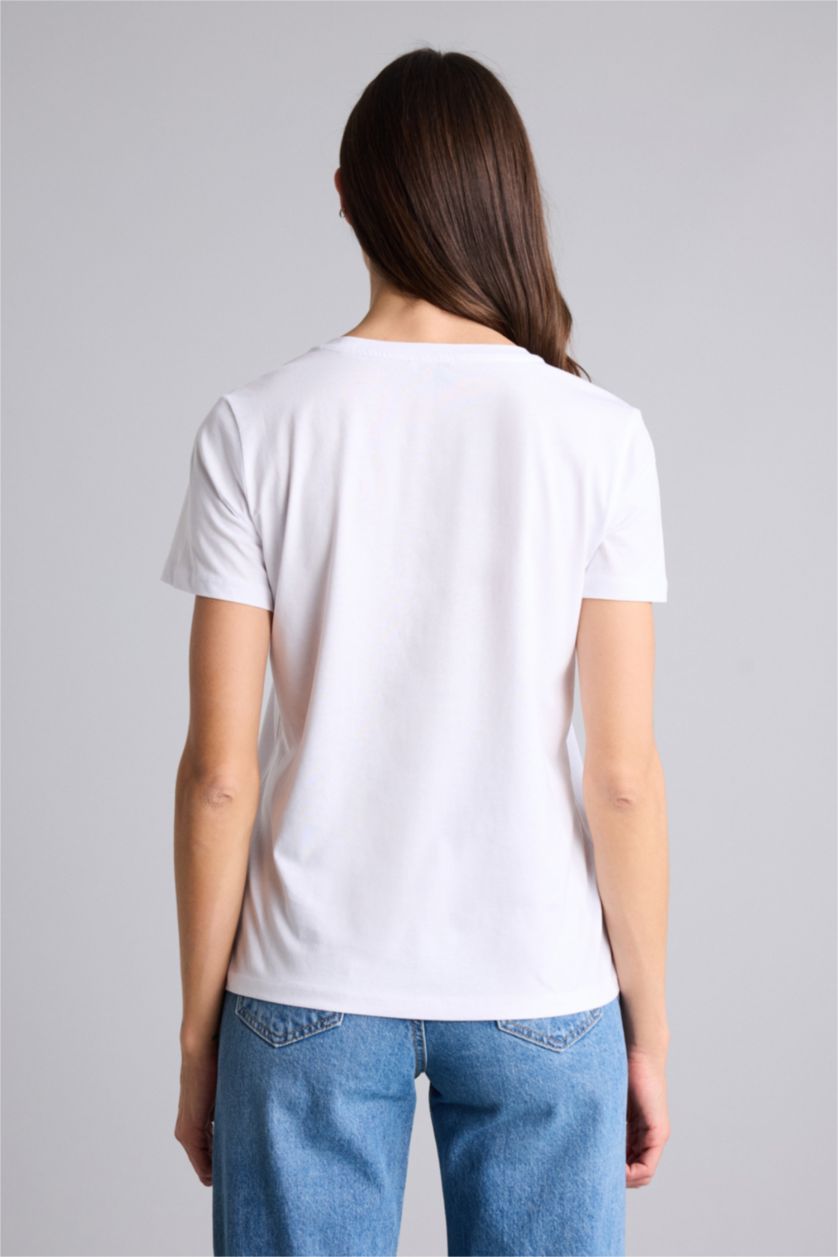 Kadın Beyaz Relax Fıt Baskılı Tişört