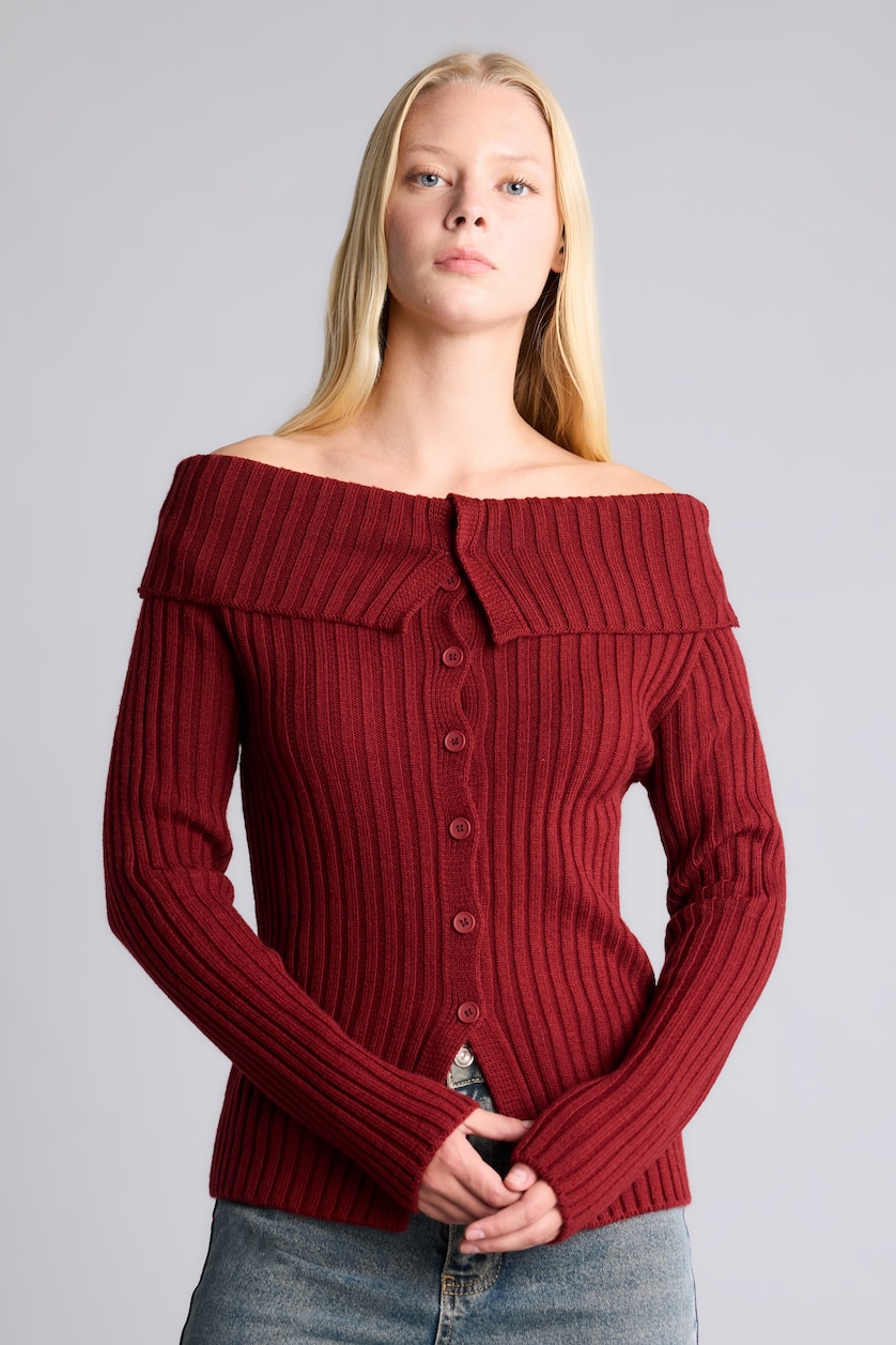 Woman Red Regular Fit Basic Ribbed Knit Off-Shoulder Cardigan