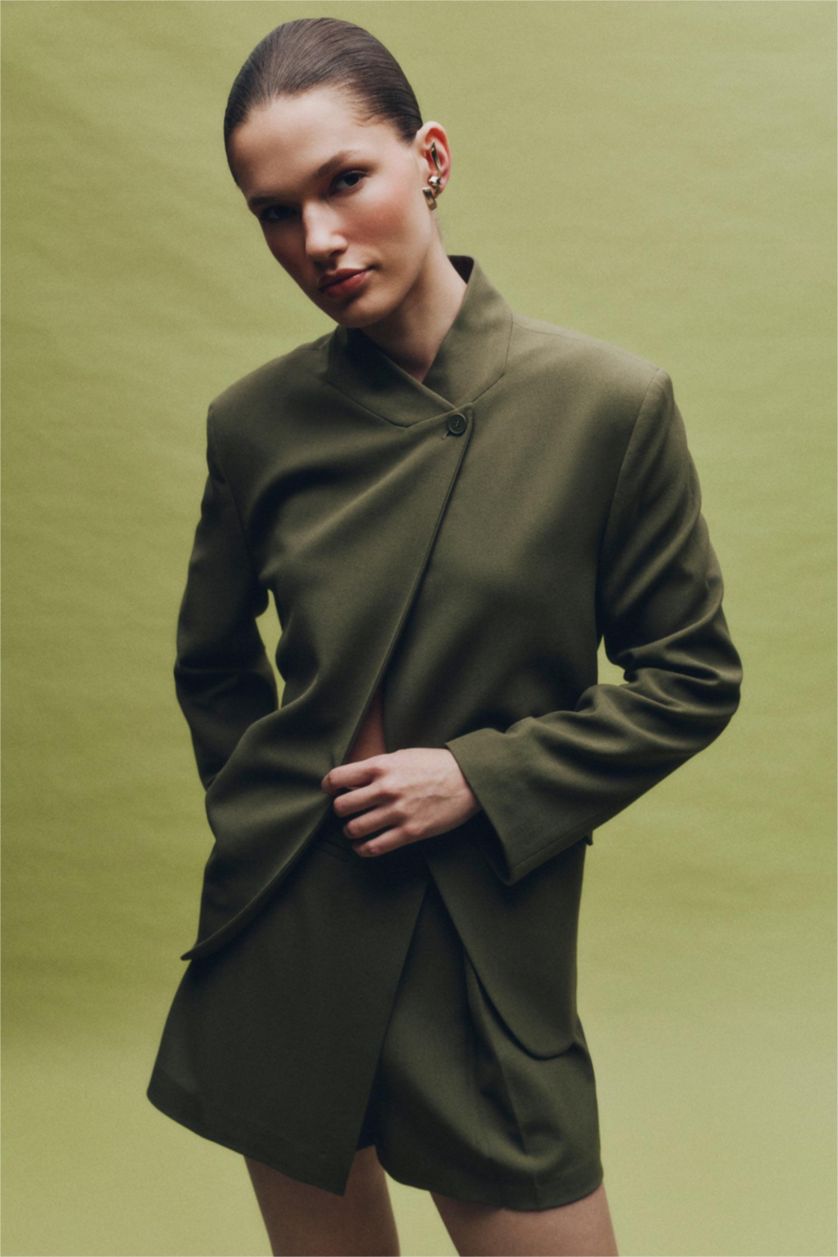 Woman Khaki Normal Waist Regular Hem Shorts