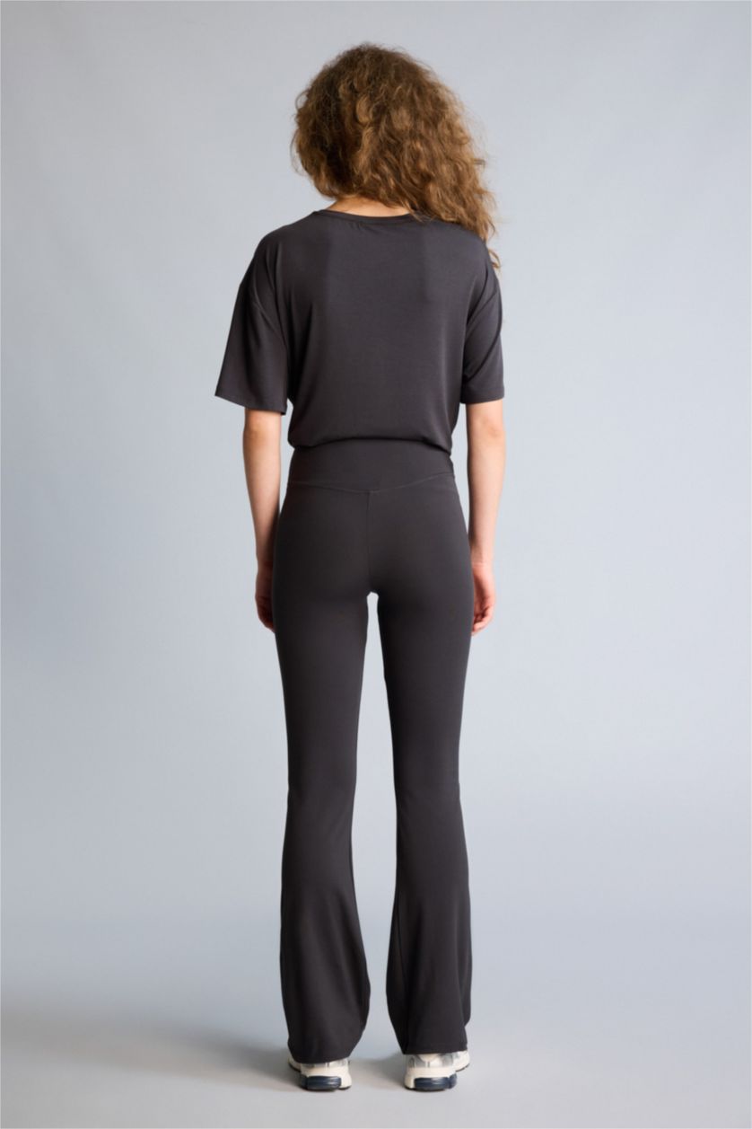 حريمي أنثرا توب بيزك سادة