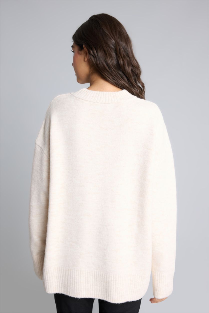 نساء بيج فاتح Oversize Crew Neck Knit Pullover