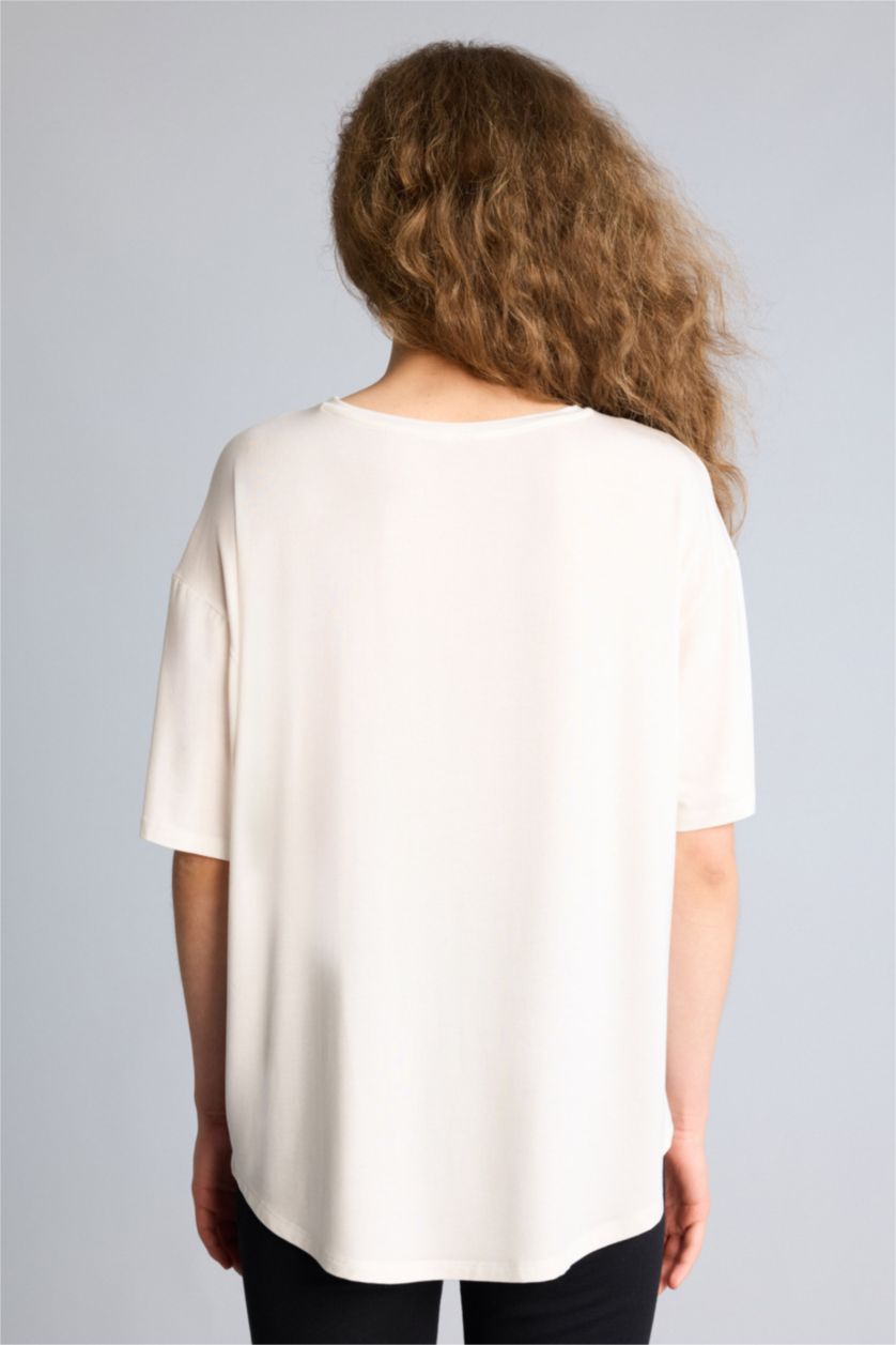 حريمي اوف وايت تيشيرت نص كم قصة مريحة