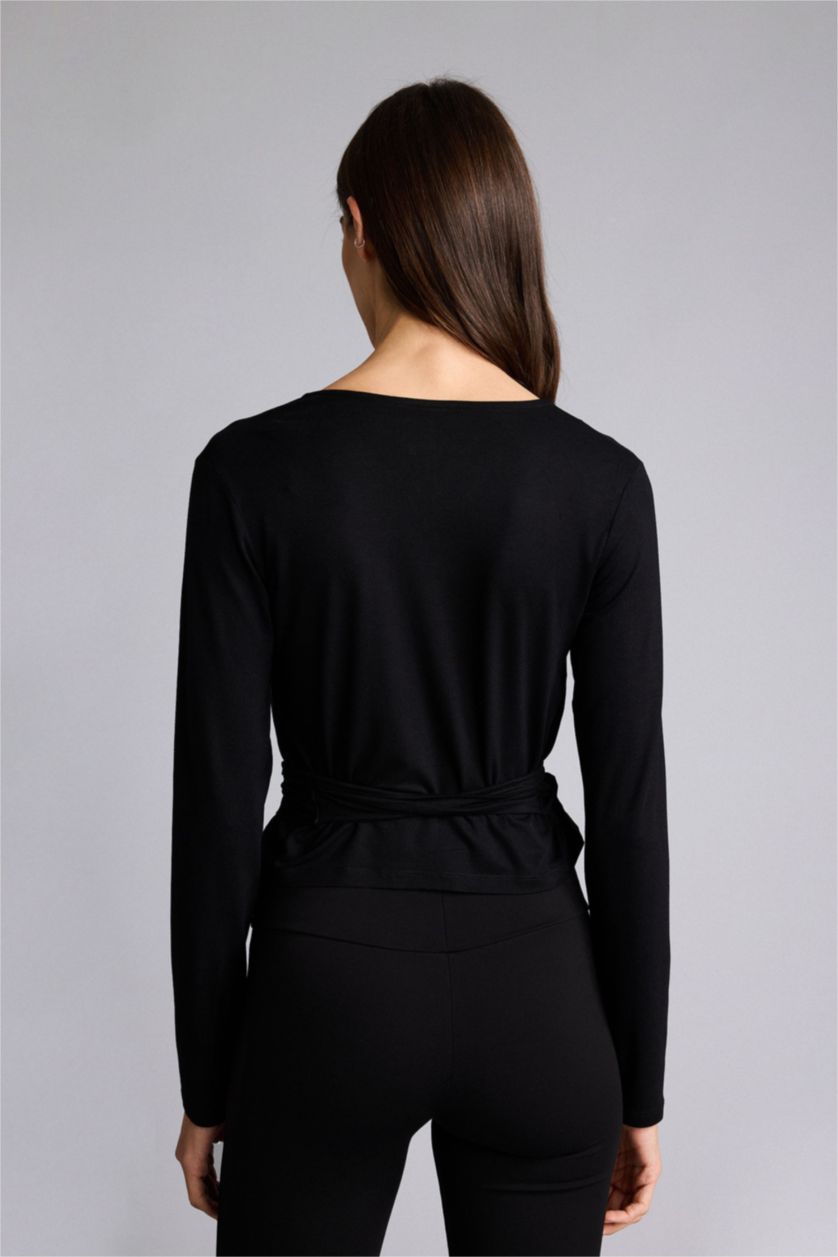 Kadın Siyah Regular Fıt Uzun Kollu Üst