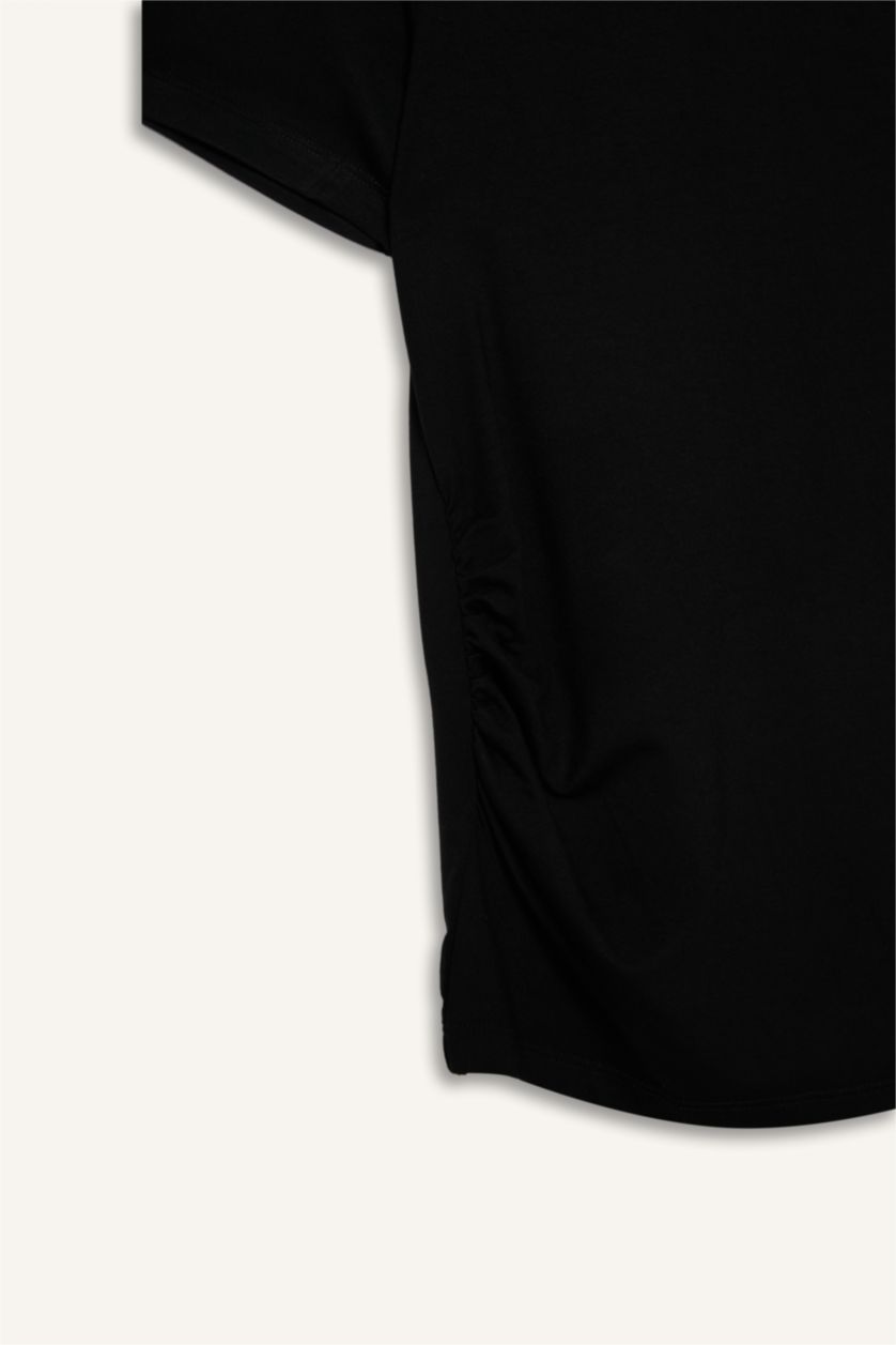 Kadın Siyah Regular Fıt Kısa Kollu Üst