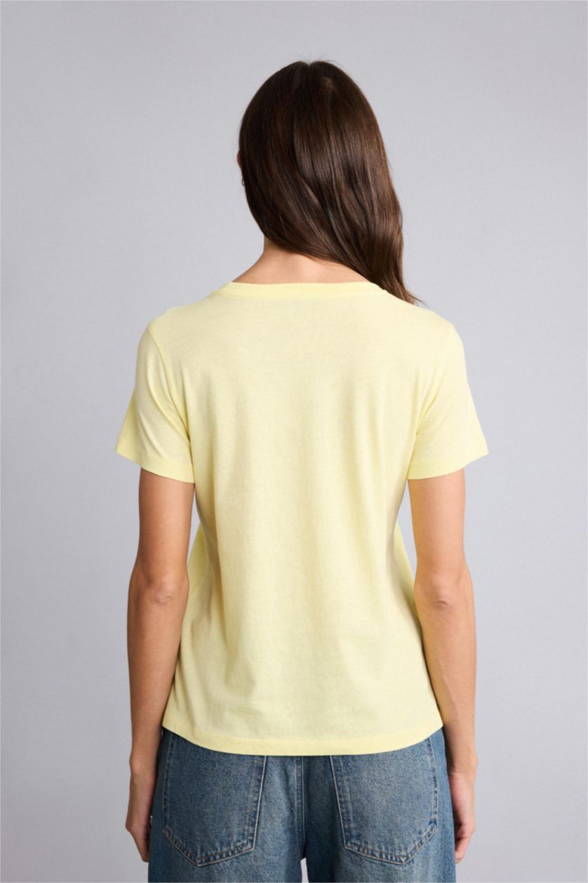 Kadın Ekru Regular Fıt Baskılı Penye Tişört