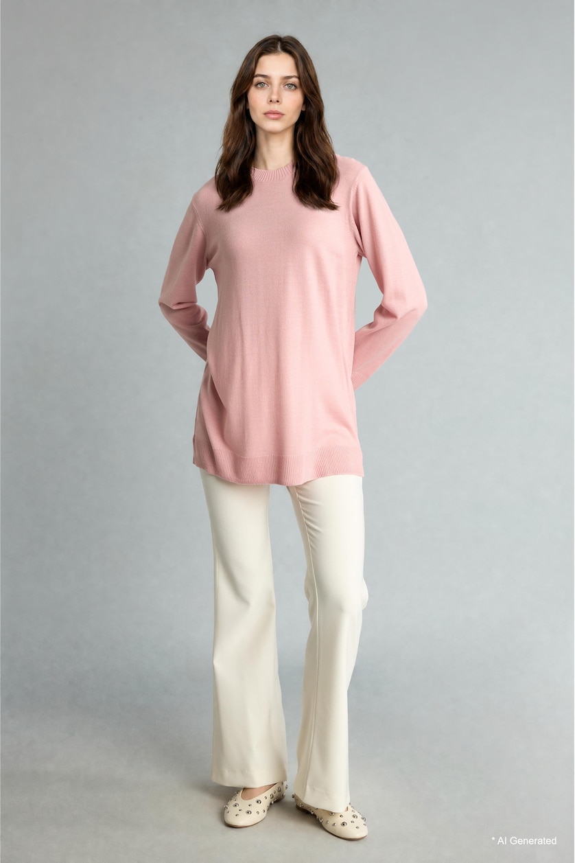 Woman Rose Relaxed Fit Crew Neck Knitted Tunic