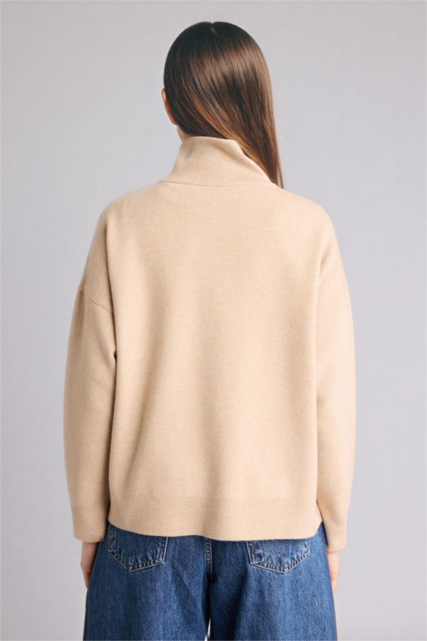 Woman Beige Oversize Fit Polo Collar Pullover