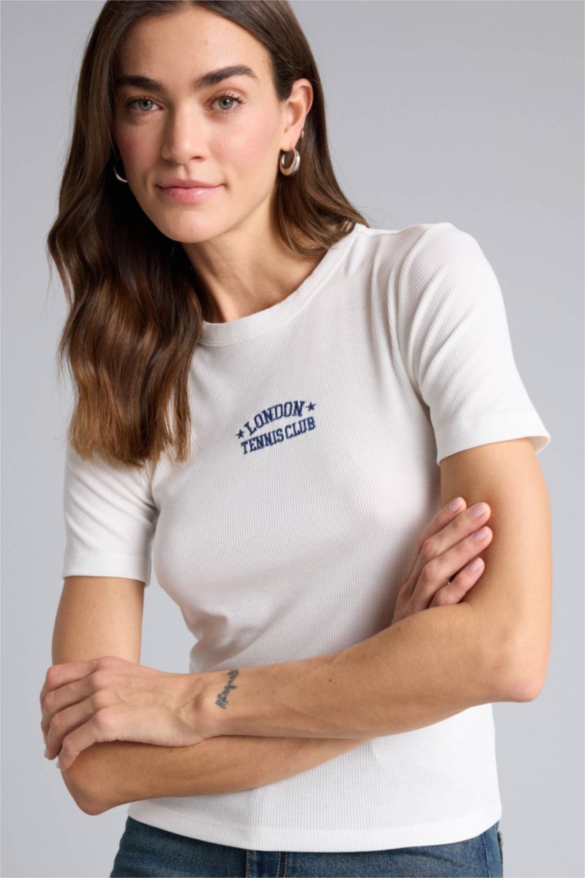 نساء بيج فاتح Woman Short Sleeve T-Shirt