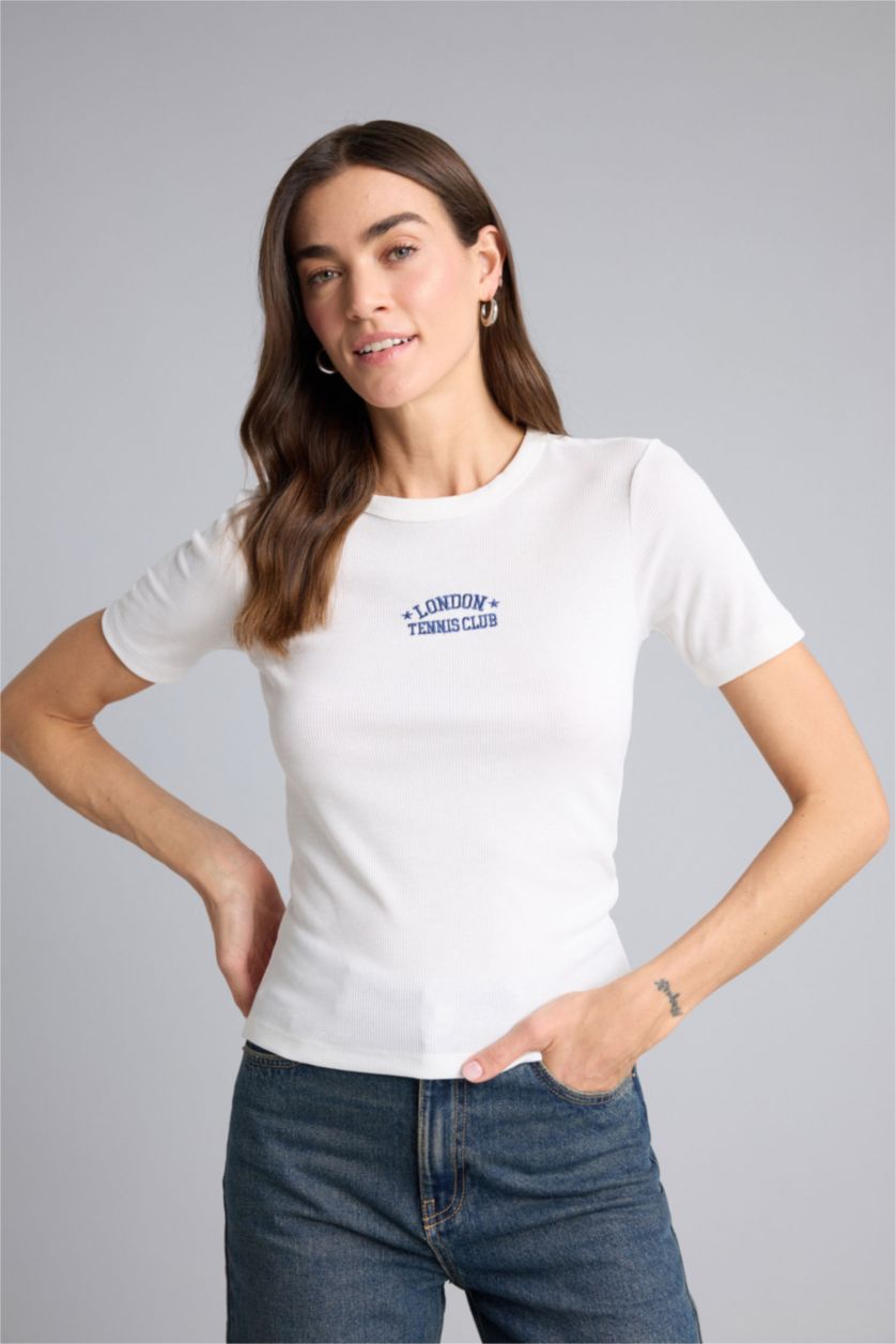 نساء بيج فاتح Woman Short Sleeve T-Shirt