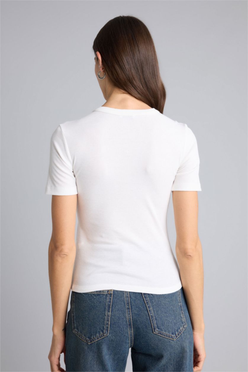 نساء بيج فاتح Woman Short Sleeve T-Shirt
