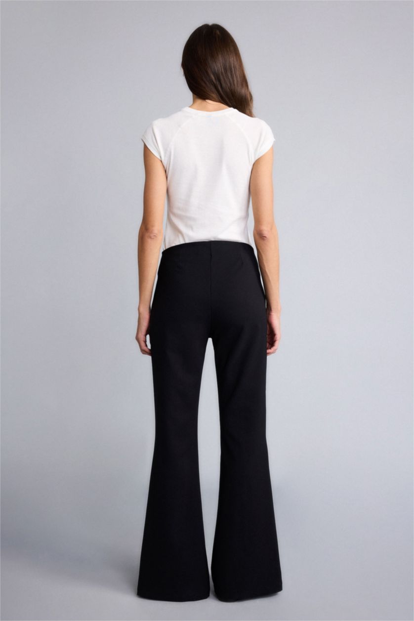 Kadın Siyah Yırtmaç Detaylı Pantolon