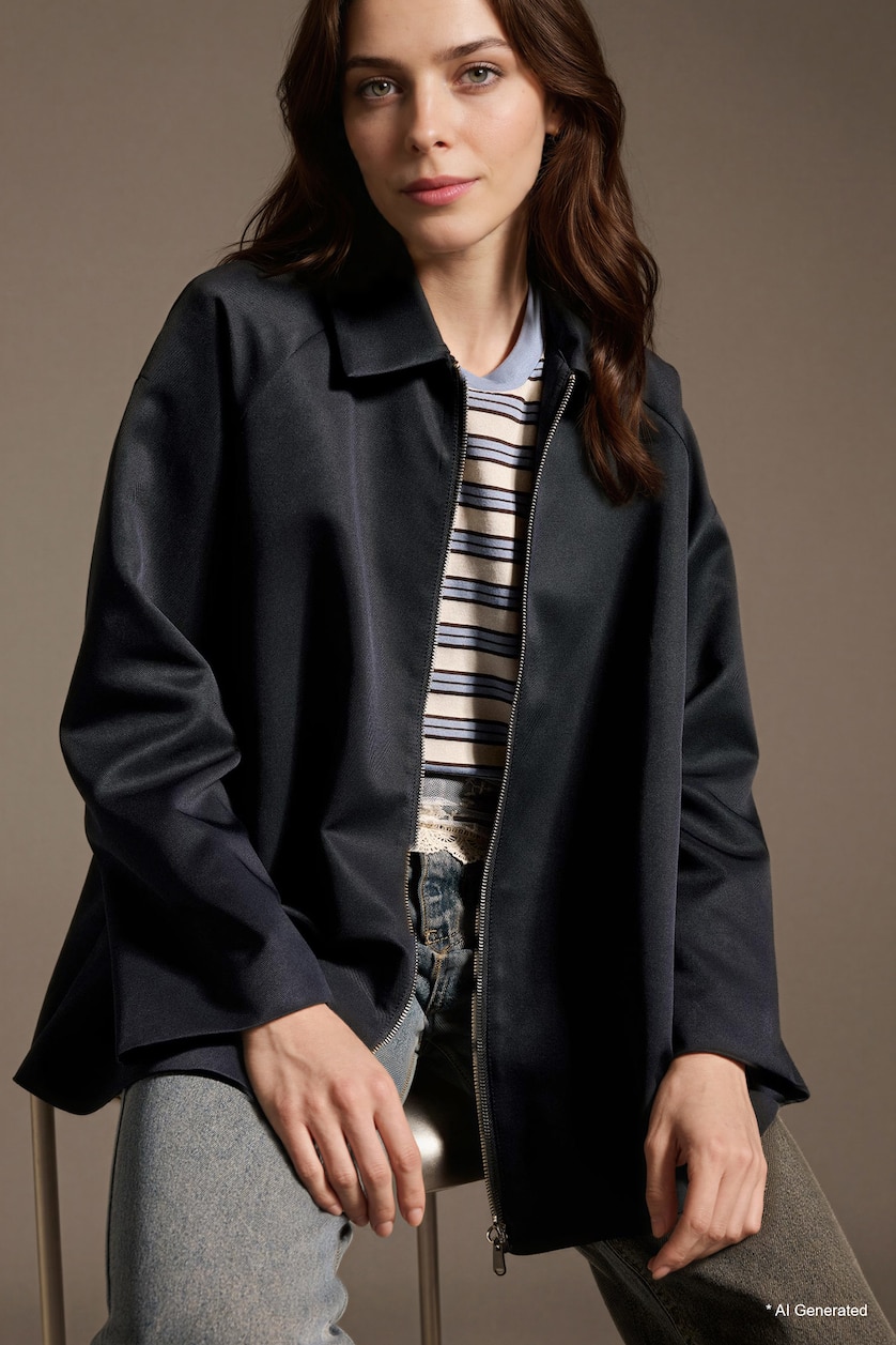 Woman NAVY Trenchcoat